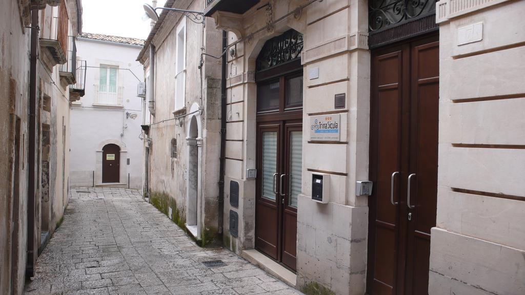 Trinasicula Ragusa Ibla Exteriör bild